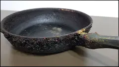 Kararmış Tavalara Kesin Çözüm: Dakikalar İçinde İlk Günkü Parlaklığına Kavuşmanın Zahmetsiz Yöntemi!